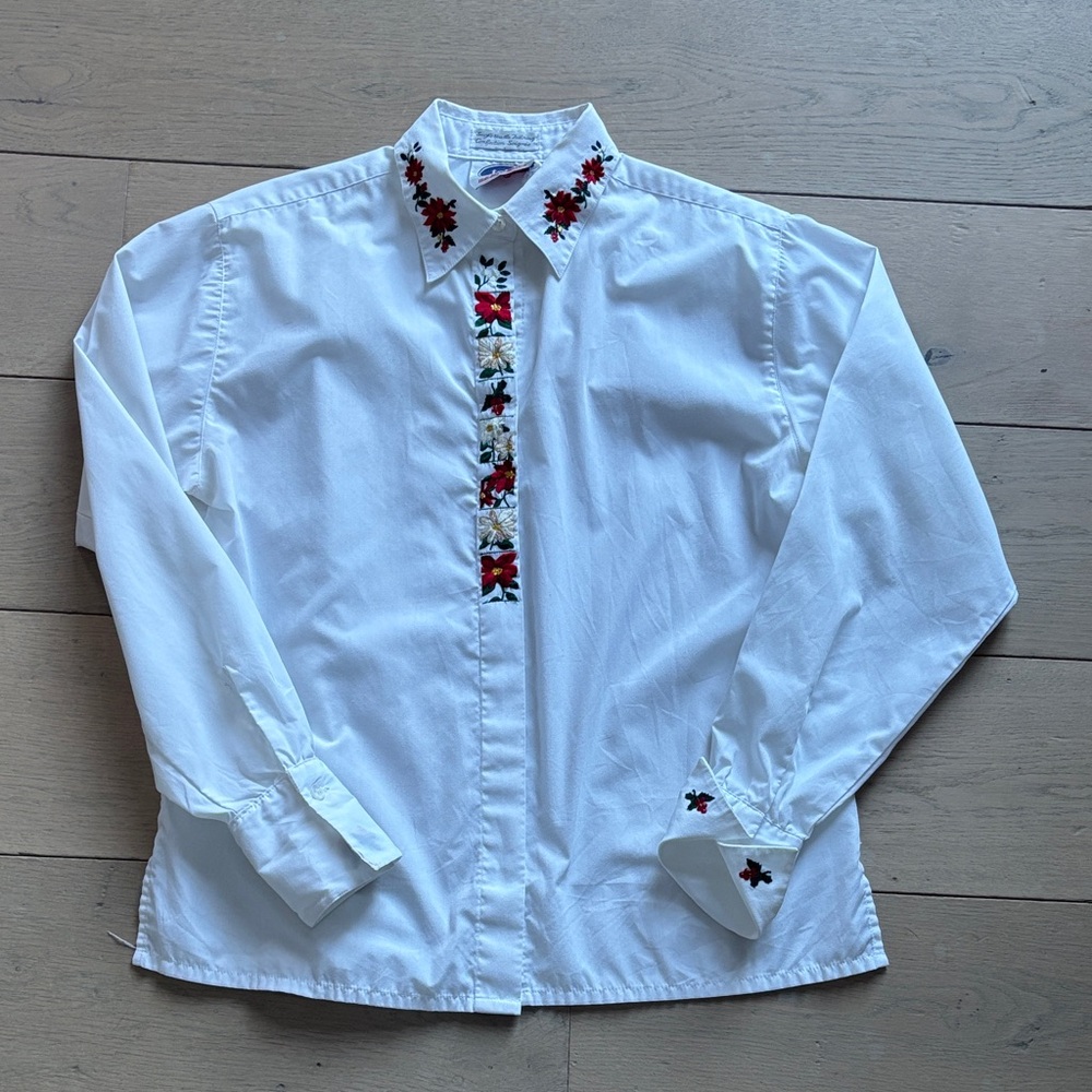Vintage Tabi Holiday embroidered shirt